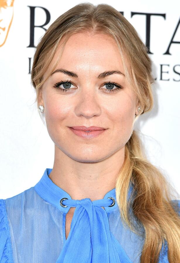 Keywords: Yvonne Strahovski; Fansite; 