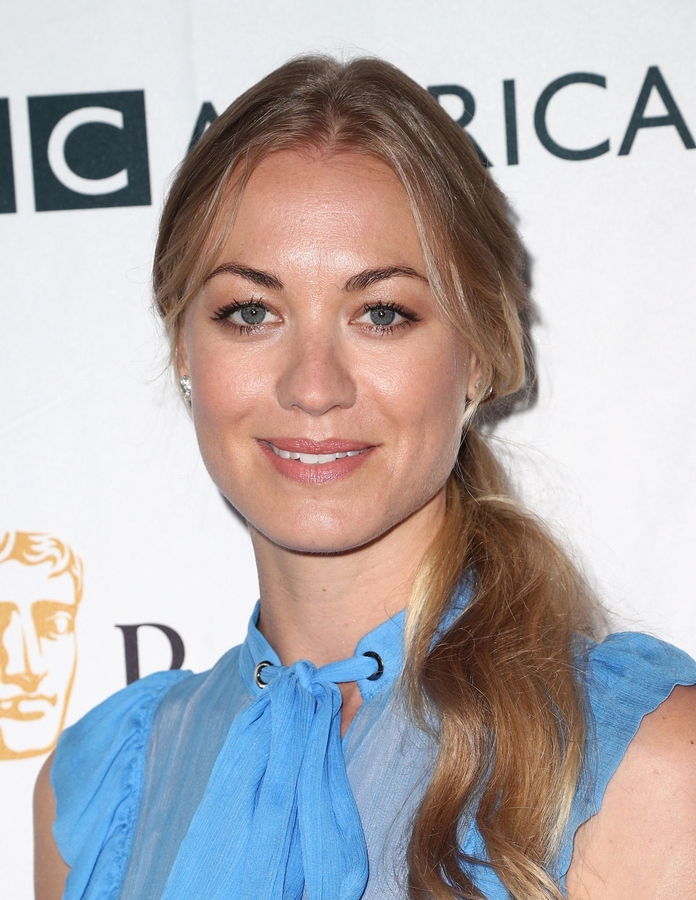 Keywords: Yvonne Strahovski; Fansite; 