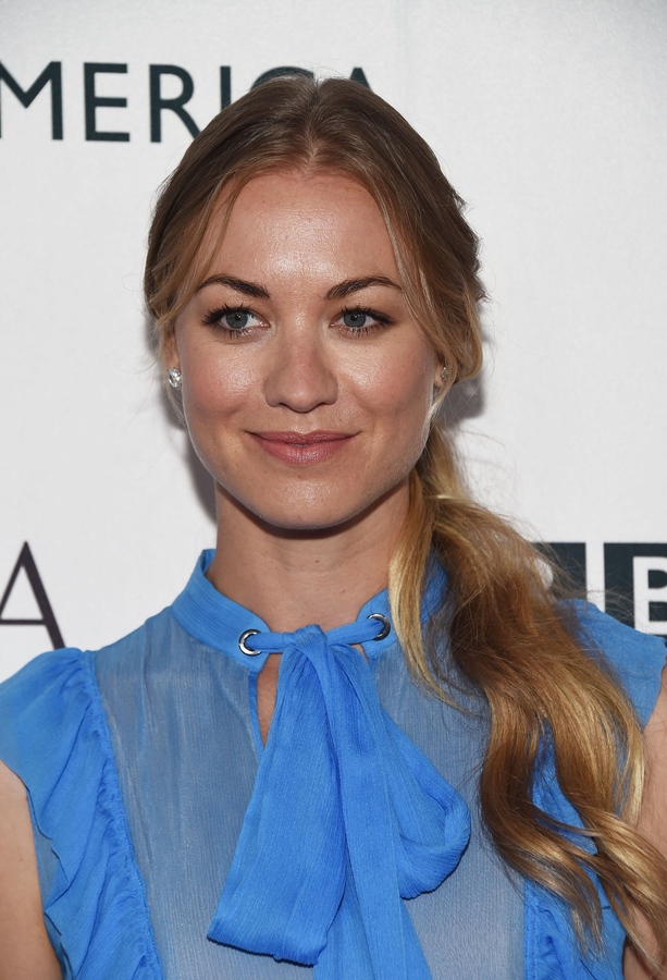 Keywords: Yvonne Strahovski; Fansite; 