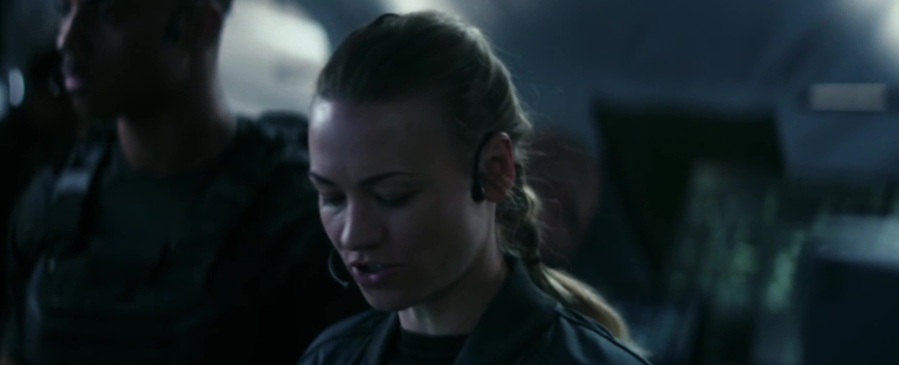 Keywords: Yvonne Strahovski; Tomorrow war: 