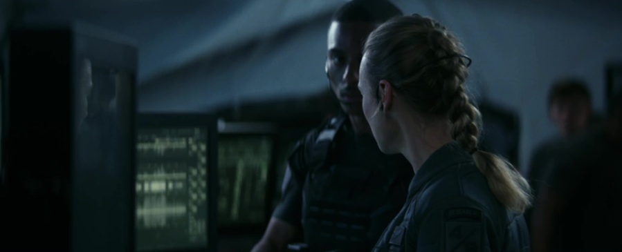 Keywords: Yvonne Strahovski; Tomorrow war: 
